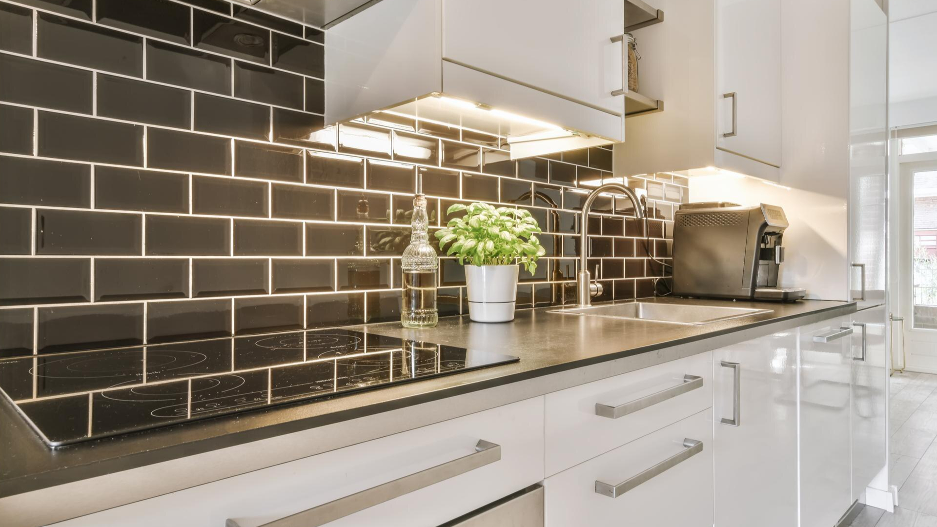 9 Simple Kitchen Wall Tiles Design in 2026